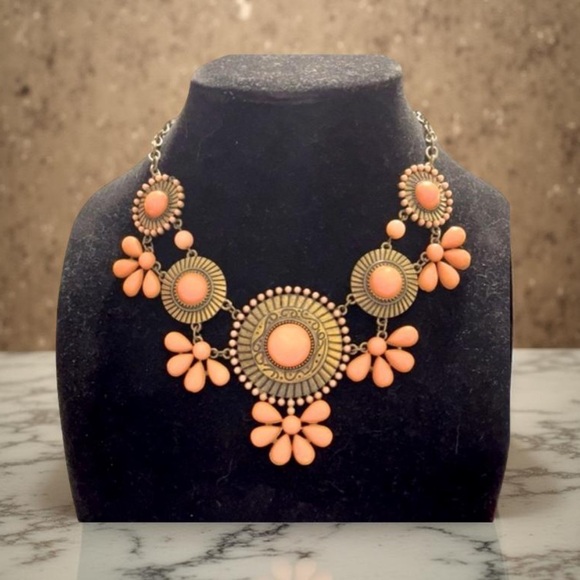 Midwestern necklace orange necklace with brass tone NWT - Picture 6 of 12